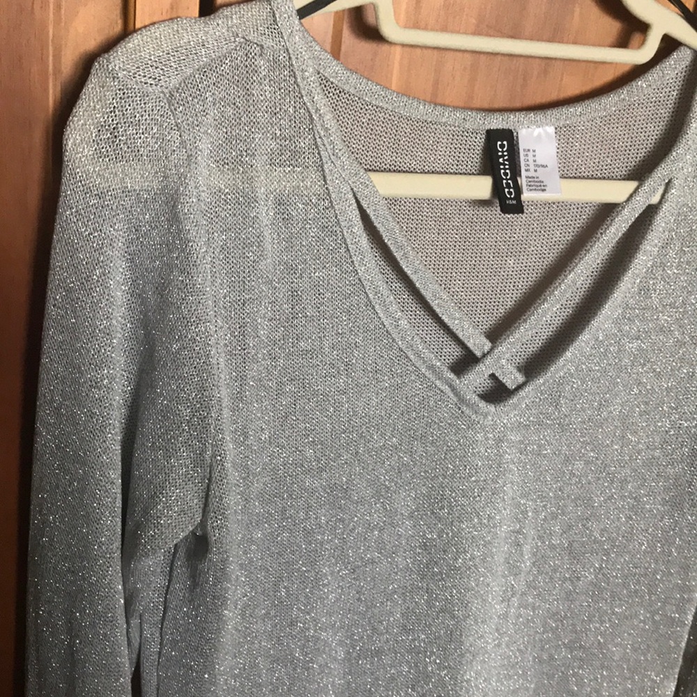 Silver V neck Sweater - Picture 3 of 3